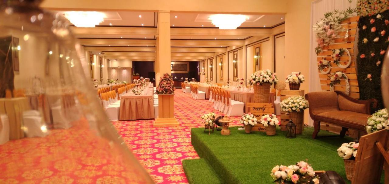 Sleek Hotel Kegalle Kültér fotó