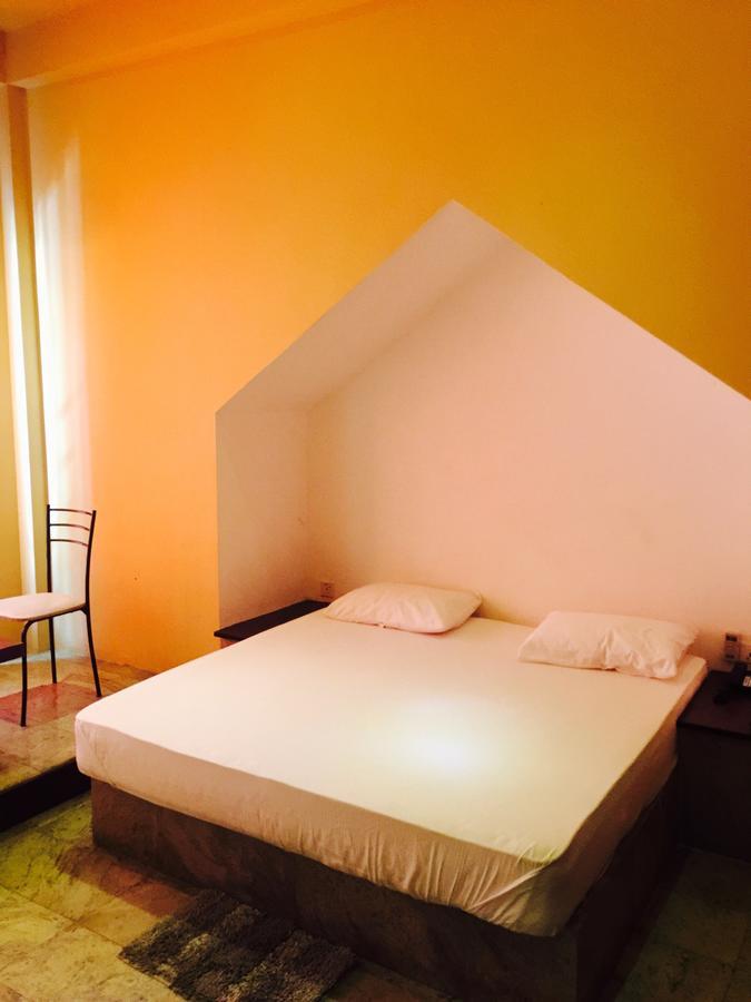 Sleek Hotel Kegalle Kültér fotó