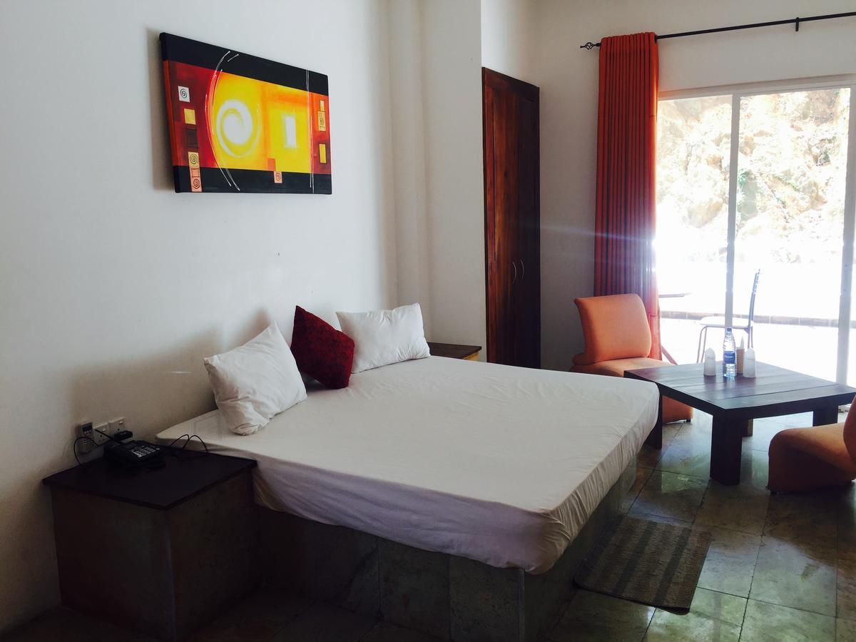 Sleek Hotel Kegalle Kültér fotó