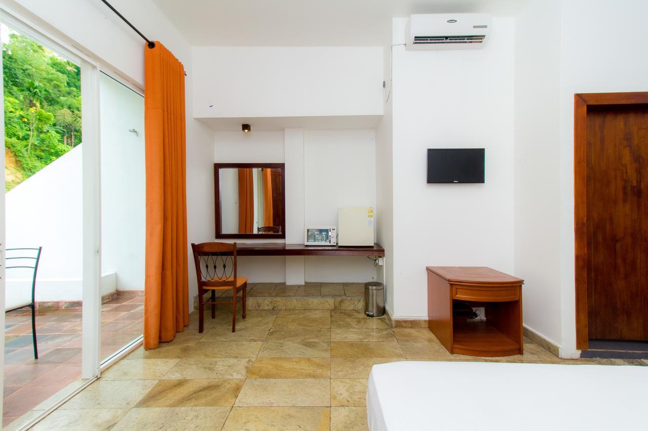 Sleek Hotel Kegalle Kültér fotó