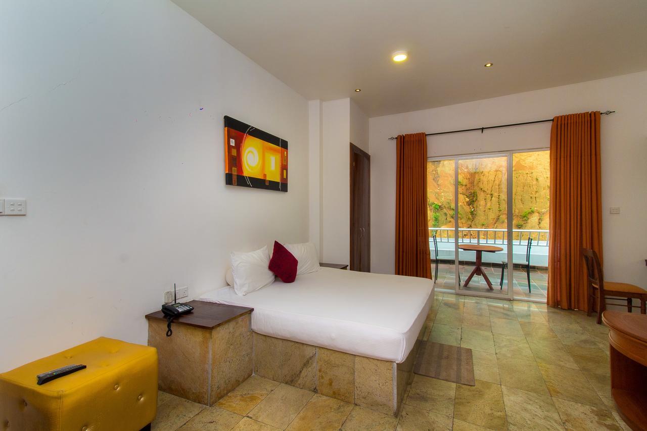Sleek Hotel Kegalle Kültér fotó