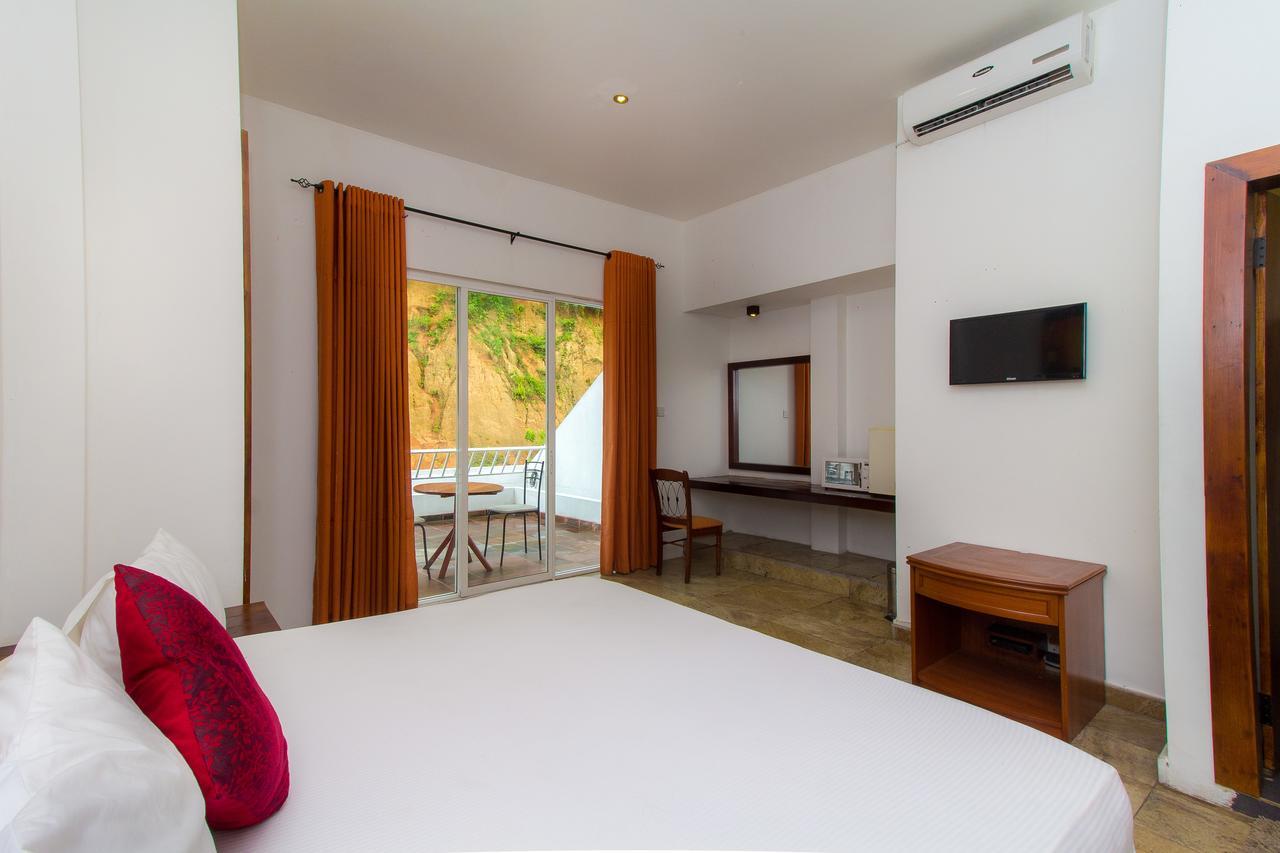 Sleek Hotel Kegalle Kültér fotó