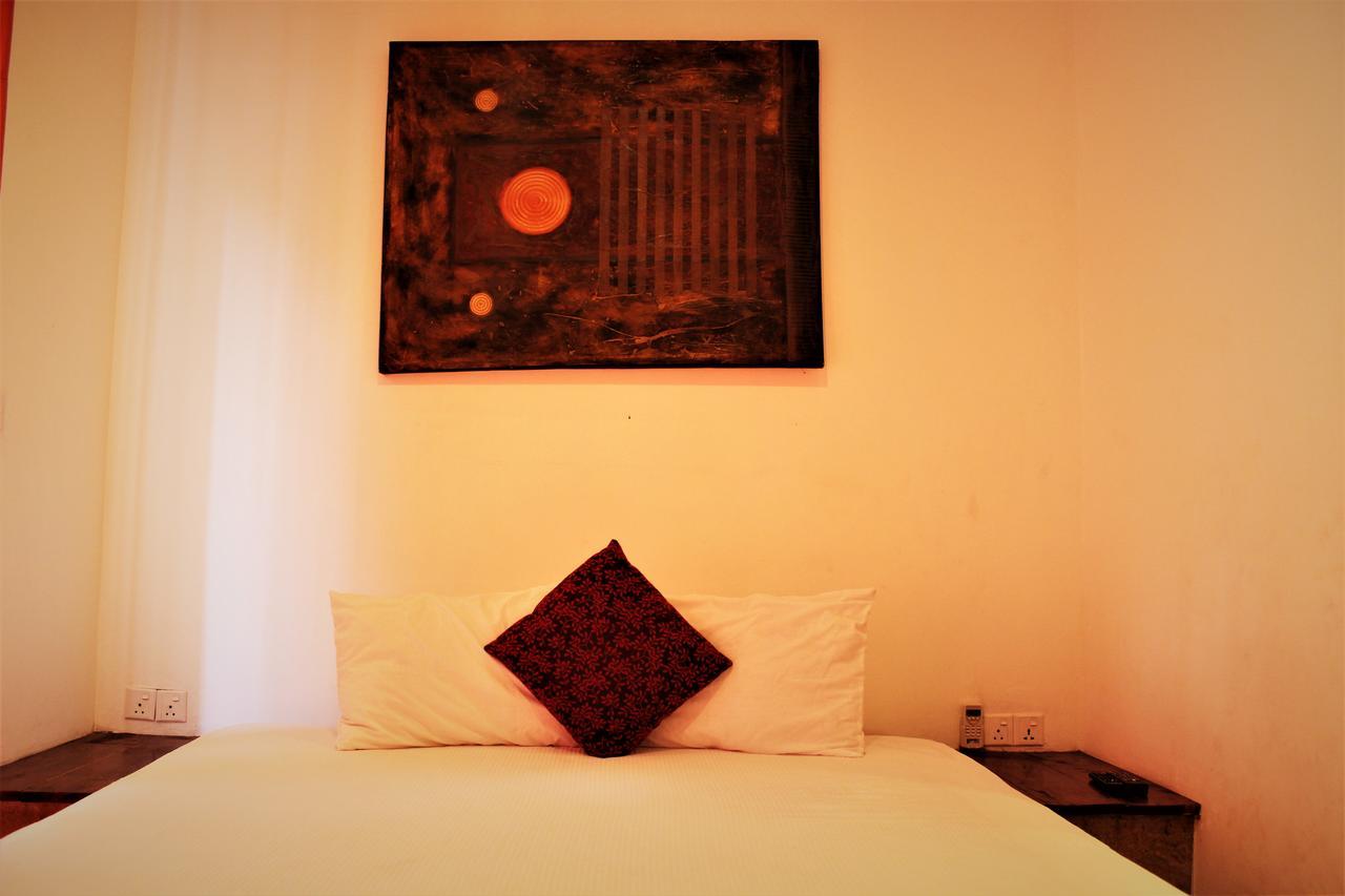 Sleek Hotel Kegalle Kültér fotó