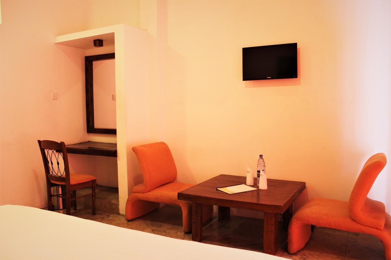 Sleek Hotel Kegalle Kültér fotó