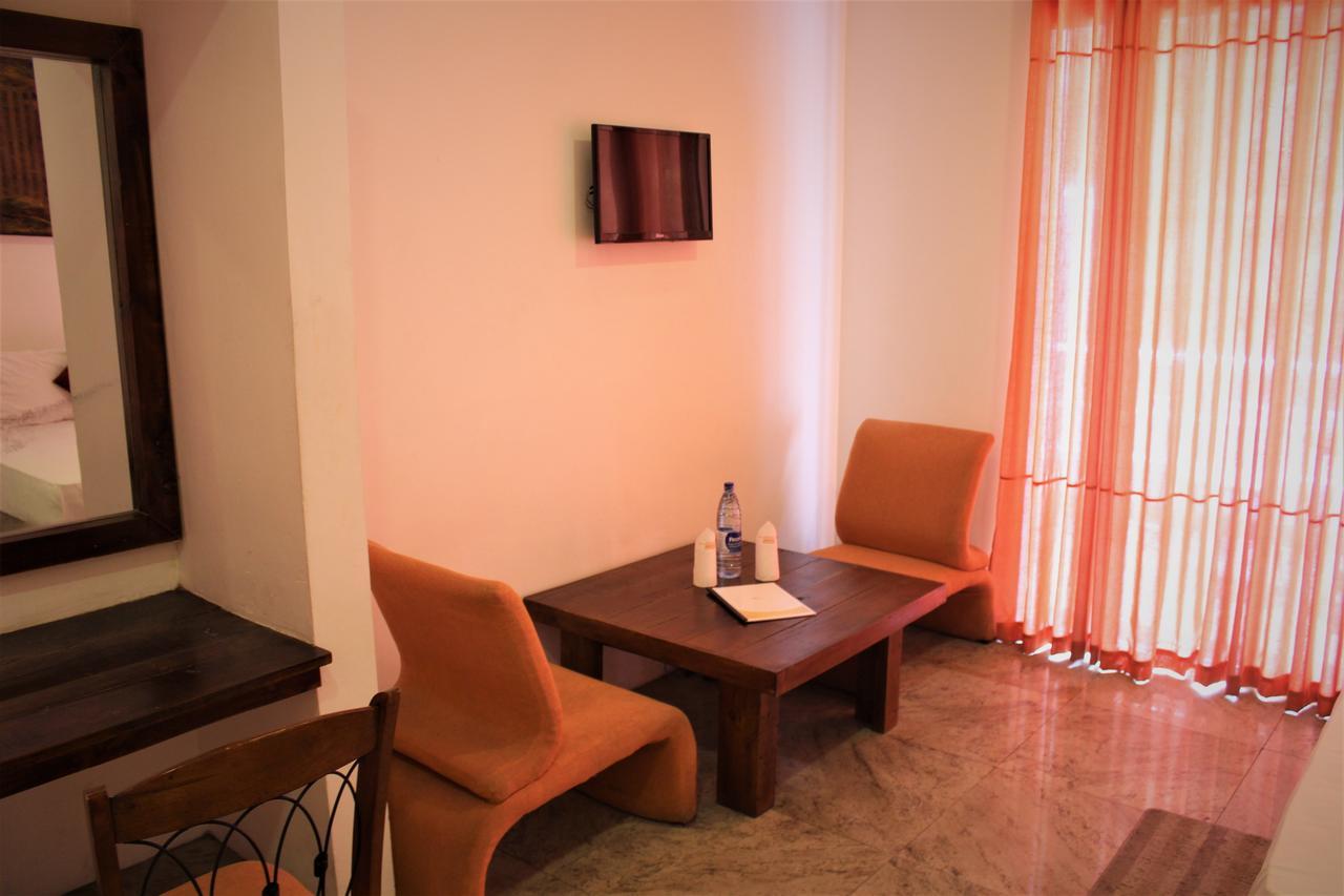 Sleek Hotel Kegalle Kültér fotó